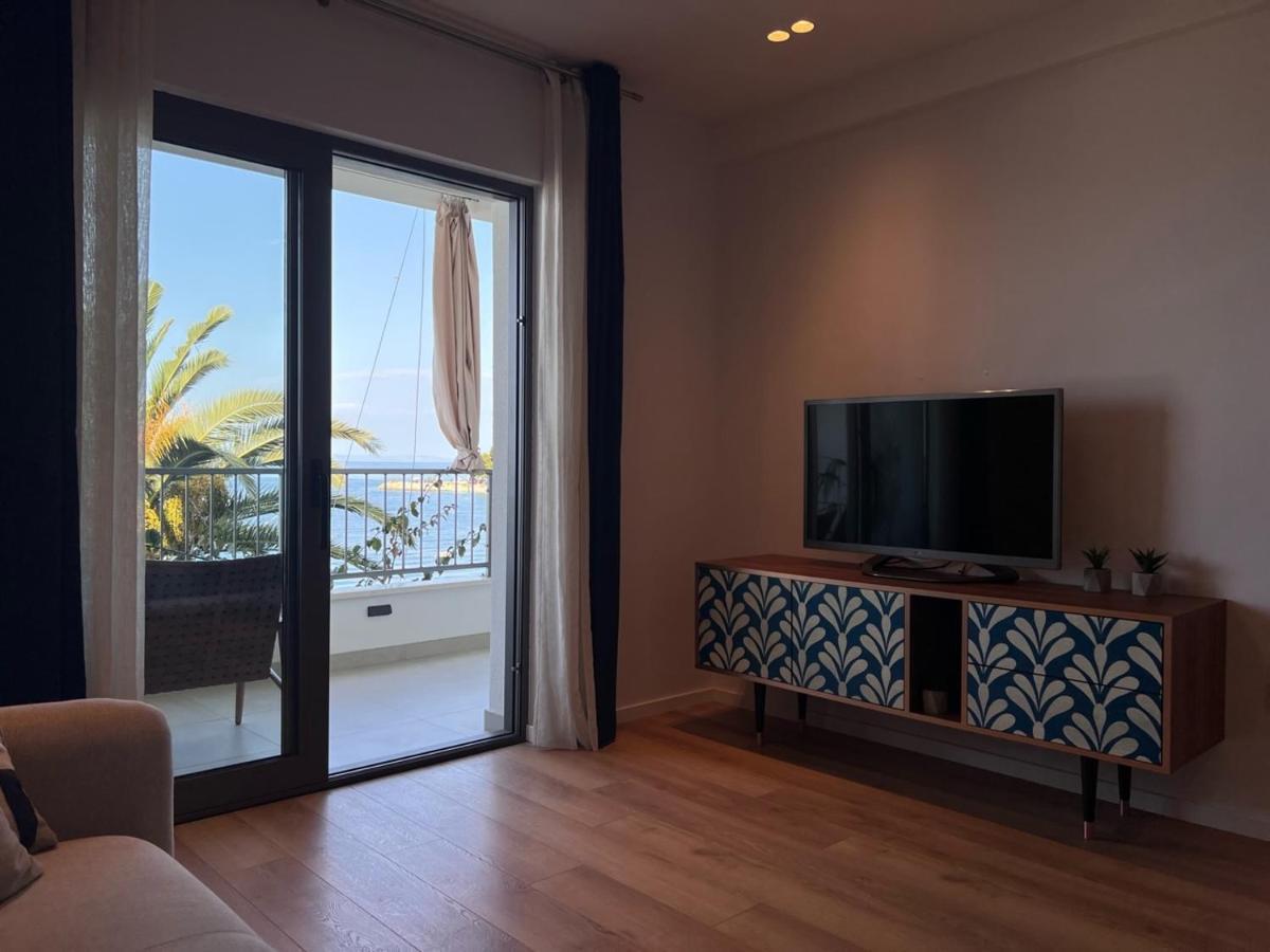 Beachfront Comfort Apartments Sinajko Podgora Dış mekan fotoğraf