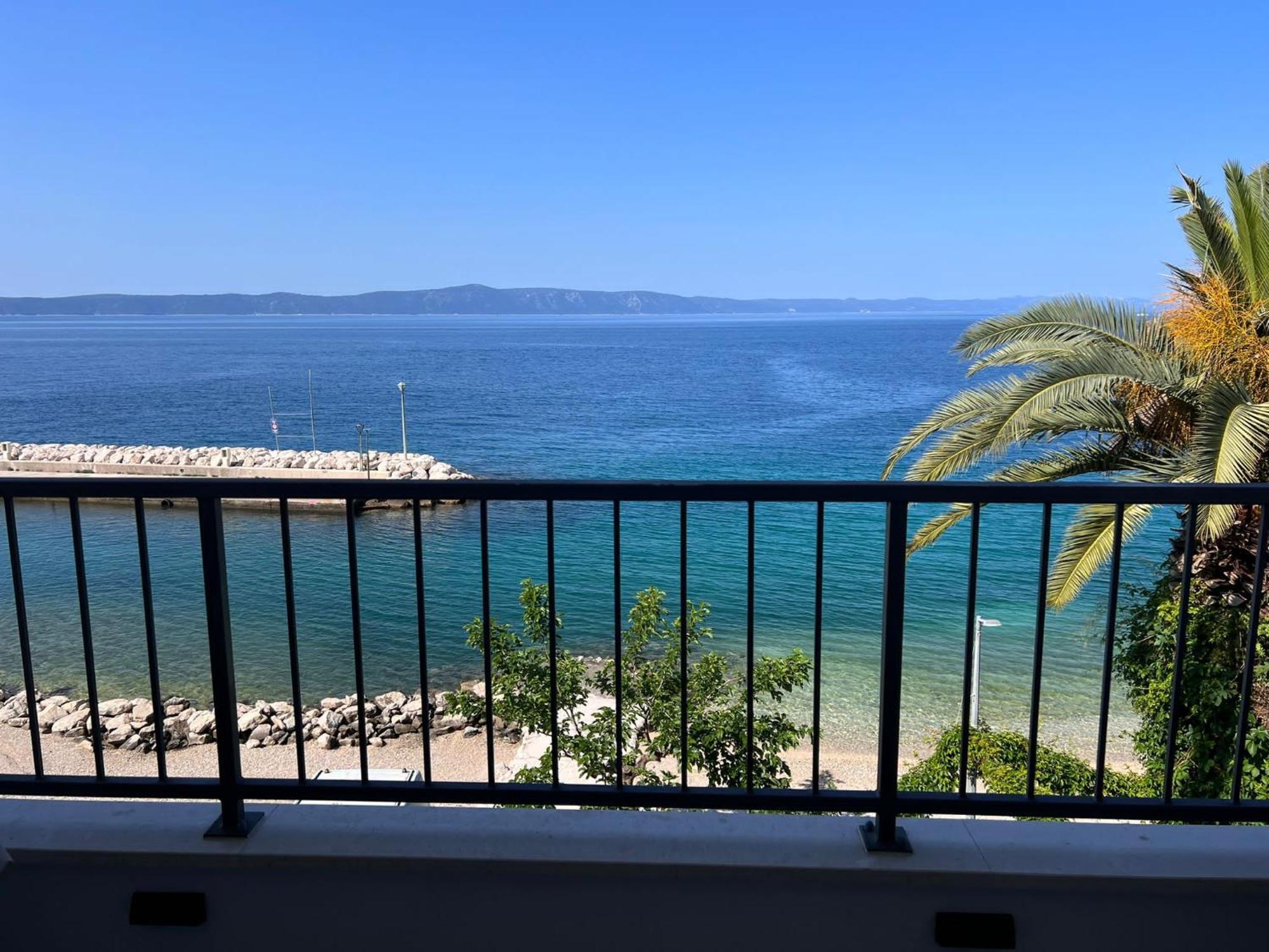 Beachfront Comfort Apartments Sinajko Podgora Dış mekan fotoğraf