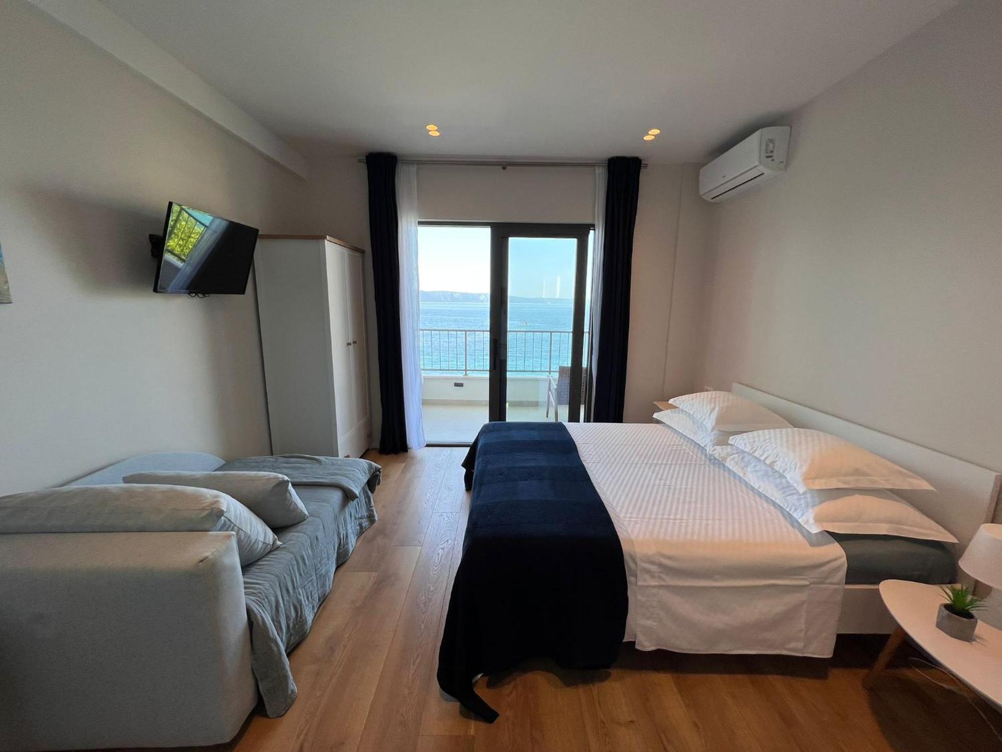 Beachfront Comfort Apartments Sinajko Podgora Dış mekan fotoğraf